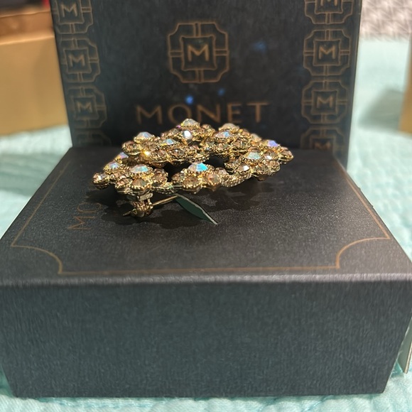 Monet gold / yellow flower pin - Picture 7 of 13